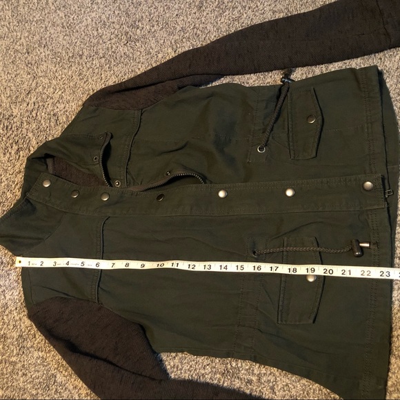 Green Jacket - Picture 3 of 3